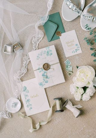 Zeitlos, elegantes Papeterie mit Hochzeitseinladung, Menü und Tischkarten