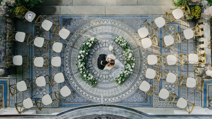 Italienische Hochzeit Brautpaar von oben